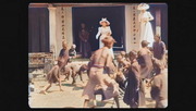 Đoạn phim về cảnh 2 người phụ nữ Đông Dương ném tiền xu cho trẻ em nhặt (1899)